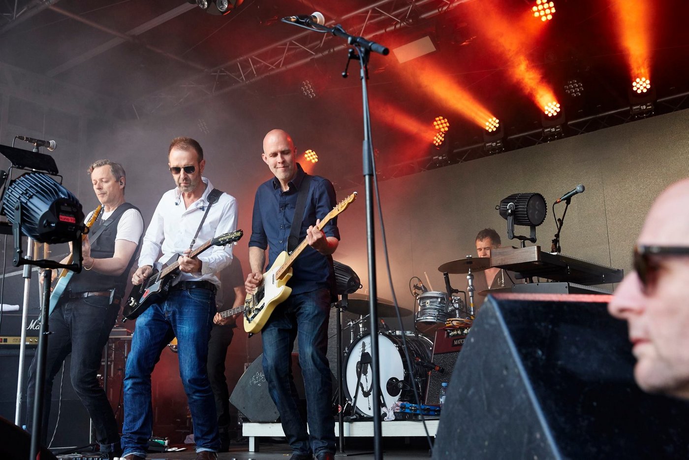An einem Berner-Quartierfest in der alten Feuerwehr Viktoria entpuppte sich die Band "Die Quitten" als Züri-West. (Bild Alte Feuerwehr Viktoria)