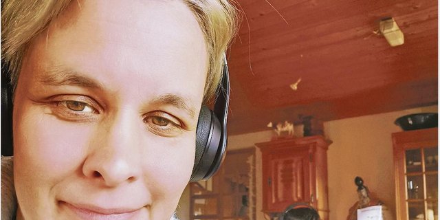 Redaktorin Simone Barth arbeitet im Homeoffice – und sie ist nicht alleine. (Bild sb)