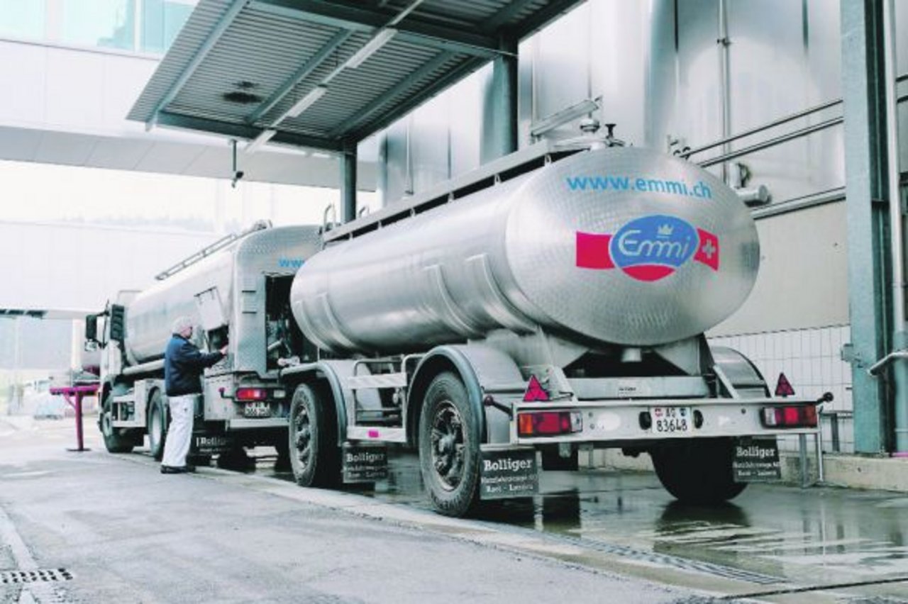 Die Sommerhitze und Alpung drücken derzeit auf die Menge an eingelieferter Milch – auch in der Region Zentralschweiz. (Bild zVg)