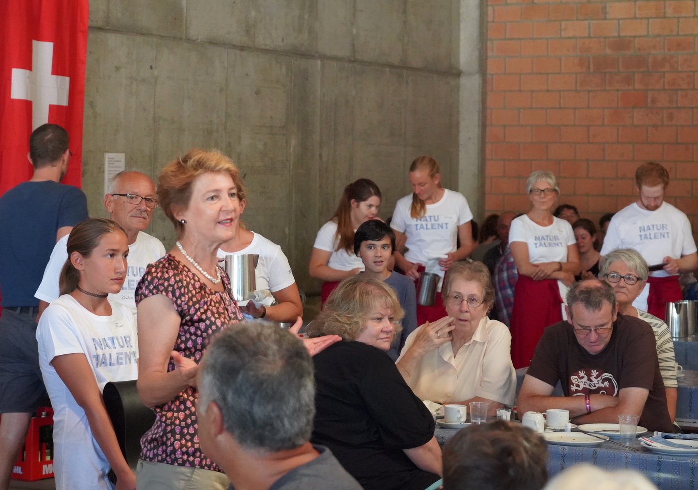 Mischte sich unters Stimmvolk: Bundesrätin Simonetta Sommaruga.