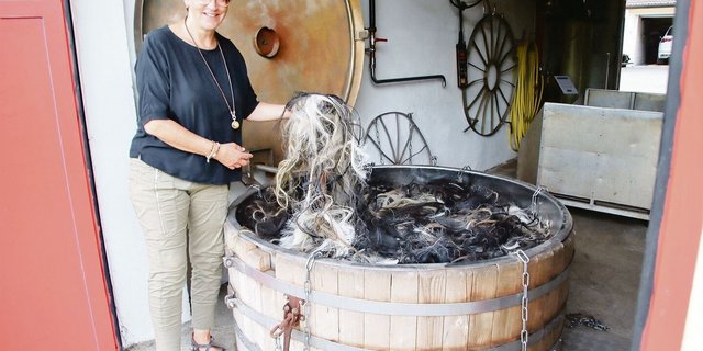 Valérie Toggenburger führt die Rosshaarspinnerei in der sechsten Generation.