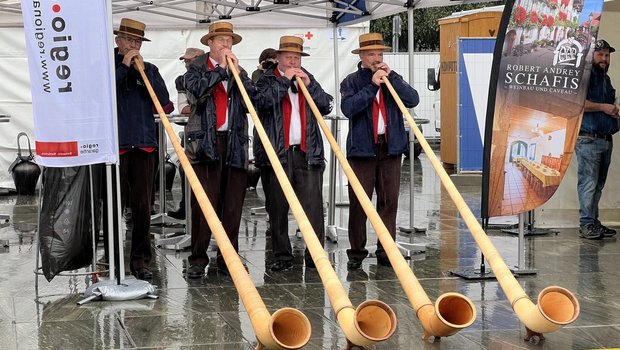 Mit einem umfangreichen Programm konnte die Sichlete auch bei eher mässigem Wetter ein grosses Publikum anlocken. (Bild: Stephanie Bürgy)