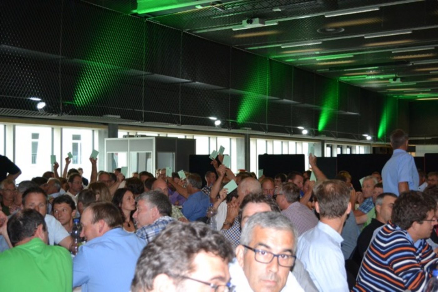 In der Ilfishalle in Langnau BE haben heute Donnerstag die IP-Suisse-Delegierten abgestimmt. (Bild jba)