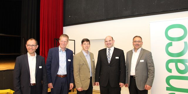Die Referenten: von Links Fortunat Schmid, Hansjörg Reiss (beide fenaco) Roland Peter von Agroscope, Stephan Scheuner von Swissgranum und Joseph von Rotz von fenaco. (Bild rü)