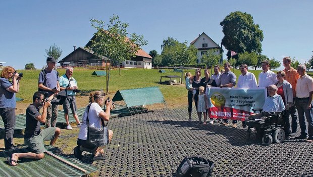 Das Thurgauer Nein-Komitee gegen die Massentierhaltungsinitiative organisierte in Homburg eine Medienkonferenz, weitere Informationsanlässe folgen. Das Medieninteresse war gross.