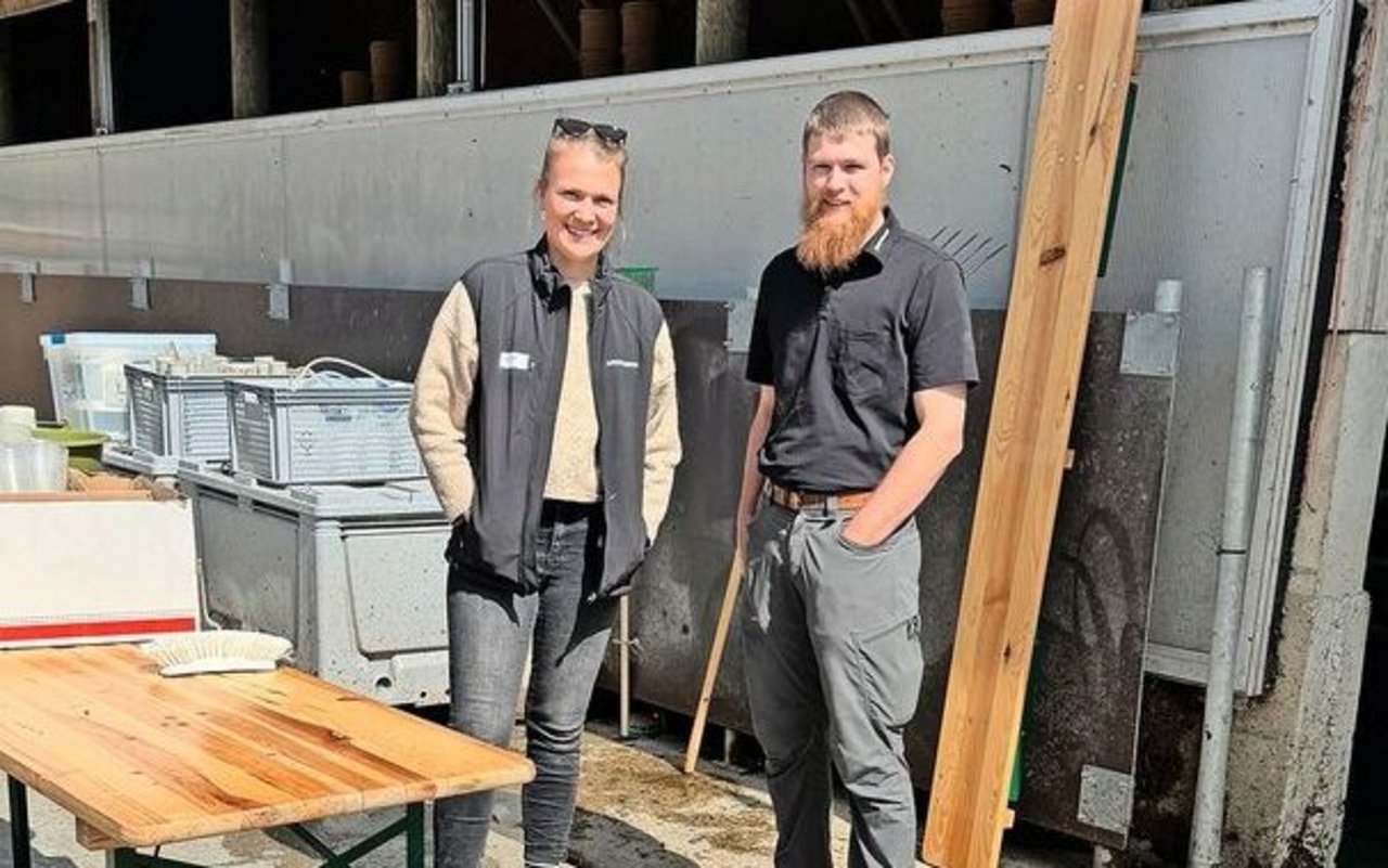 Sie haben die mitgebrachten Gülleproben der Landwirte analysiert. Carol Tanner und Tobias Frei vom BBZ Arenenberg.