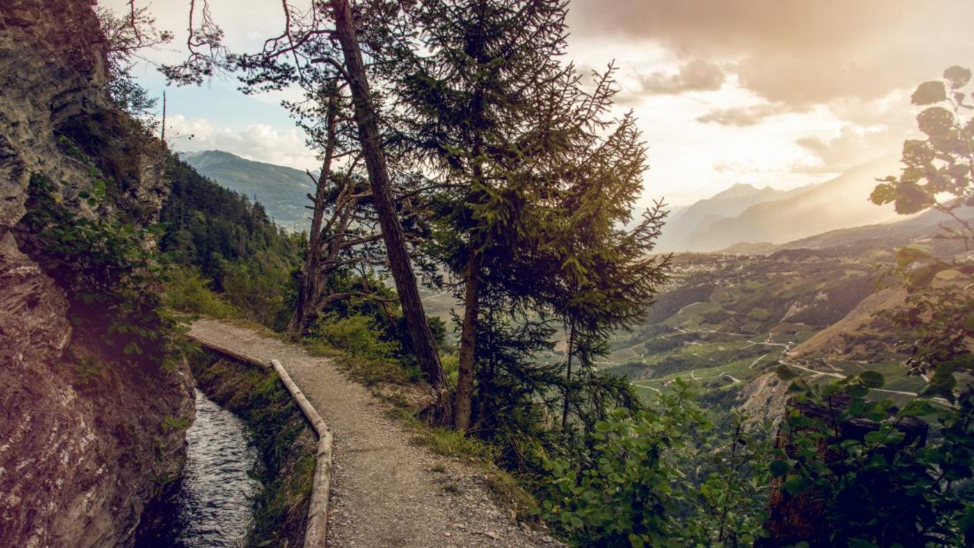 Im Wallis gibt es mit den Suonen eine Tradition der Bewässerung. Durch den Klimawandel neu von Trockenheit betroffene Regionen könnten vom Erfahrungsaustausch profitieren. (Bild valais.ch)