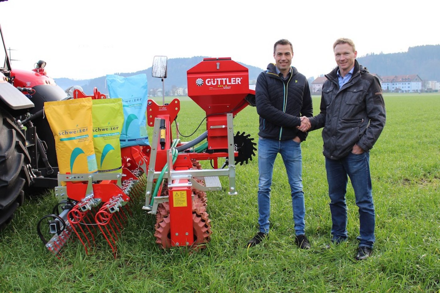 Die Zusammenarbeit solle beide Firmen für die Herausforderungen der Schweizer Landwirtschaft wie der Klimawandel oder die Forderung nach Reduktion des Pestizideinsatz wappnen. (Bild zVg)