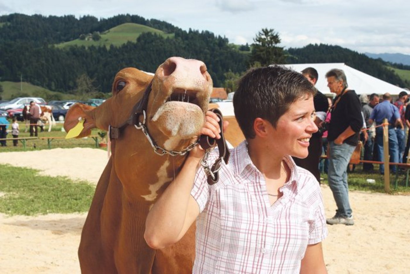 Rahel Joss aus Gysenstein mit ihrer Havanna. (Bild sb)