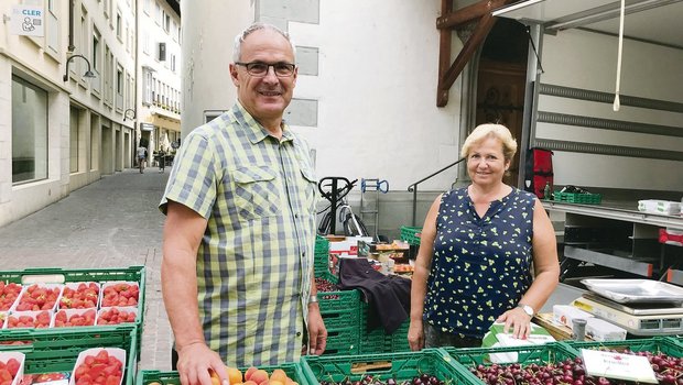 Lange Tradition: Josef und Heidi Würms aus Ramsen verkaufen ihr Obst schon seit über vier Jahrzehnten am Schaffhauser Wochenmarkt.