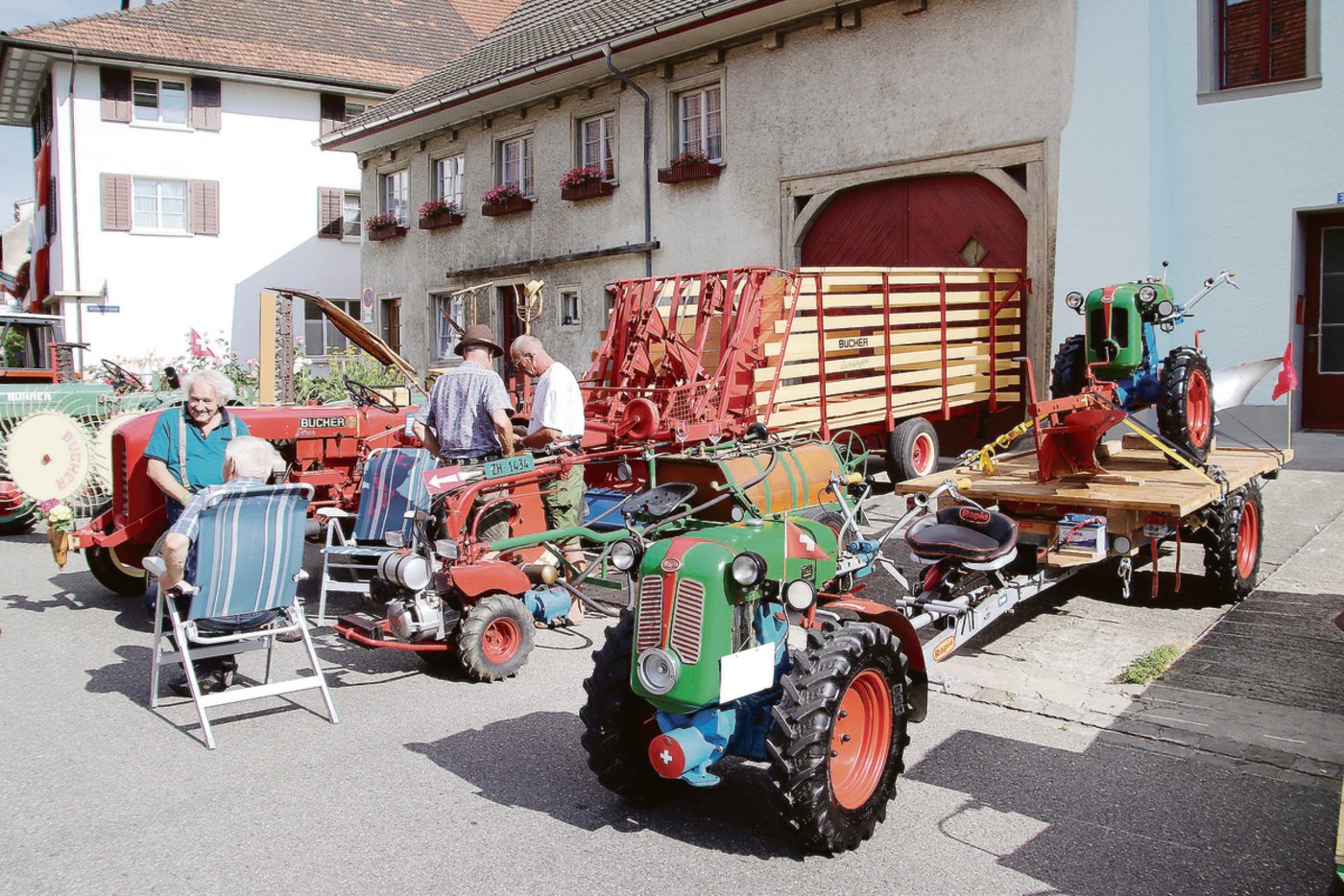 Auch Einachser und alte landwirtschaftliche Geräte und Maschinen zogen die Aufmerksamkeit auf sich. 
