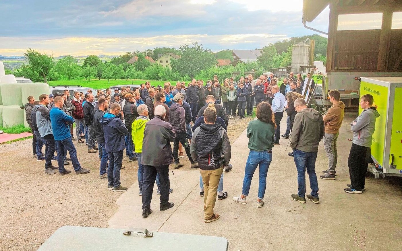 Das Interesse an den diesjährigen Hofgesprächen war gross, die Kombination von Beratungsreferaten und der Präsentation von Betriebsstrategien überzeugte einmal mehr.