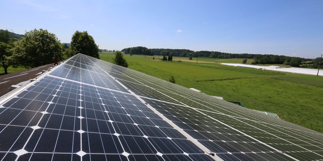 Photovoltaik wird mit 470 Mio Franken weiter unterstützt. Eine Investition lohnt sich für Landwirte mit hohem Stromverbrauch. (Bild AgroCleanTech)
