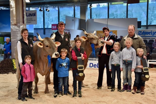 Eldor Elena holt OB-Miss an der Tier & Technik Champion wurde Eldor Elena (links), hinter ihr stand William Poldi. (Bilder Jasmine Baumann)