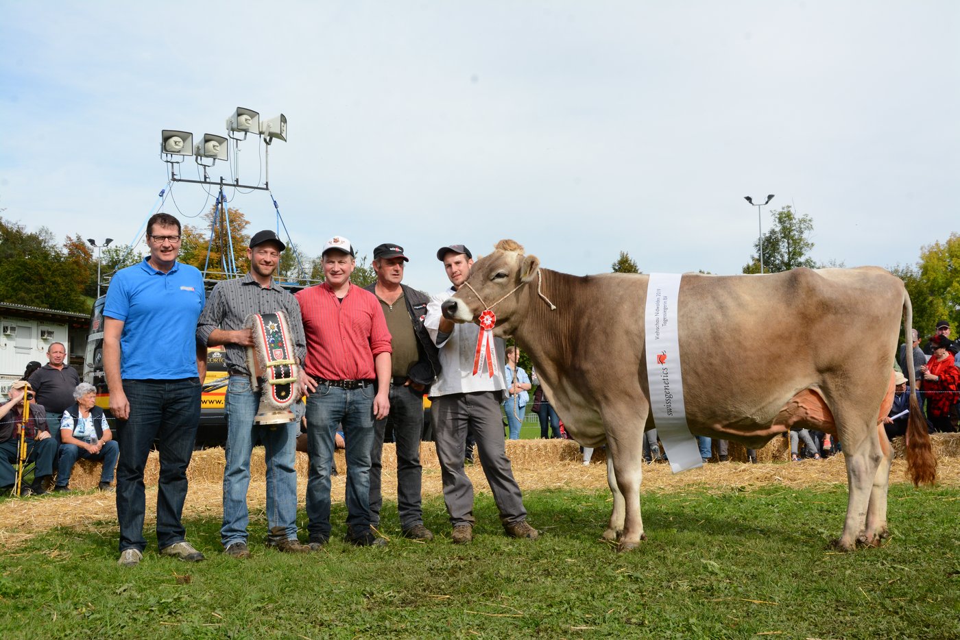 Sepp Lussi, Oberdorf, stellte mit Sesam Swetlana die Tagessiegerin Brown Swiss.