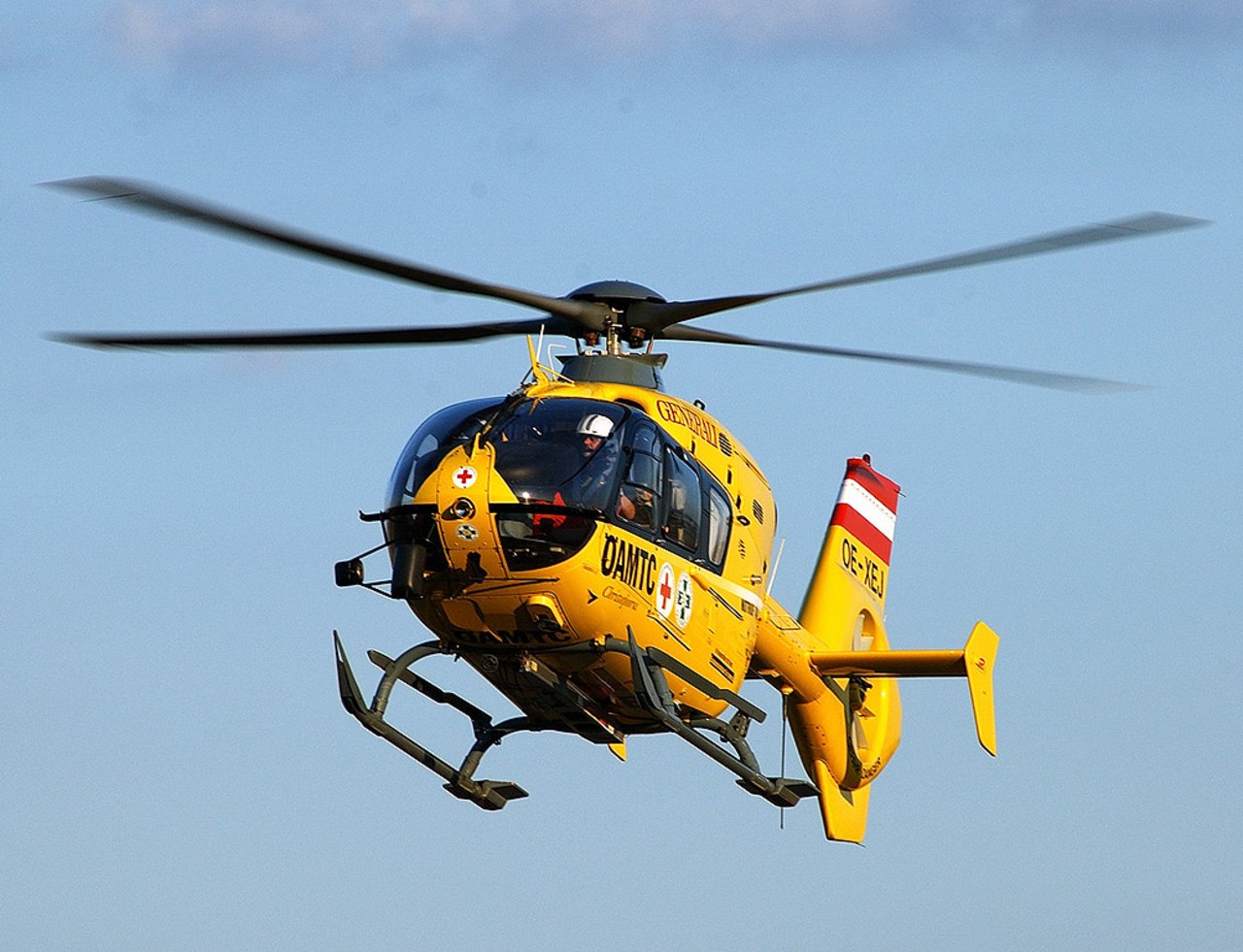 Österreichischer Rettungshelikopter. (Symbolbild Markus Schoepke/Flickr/CC BY-SA)