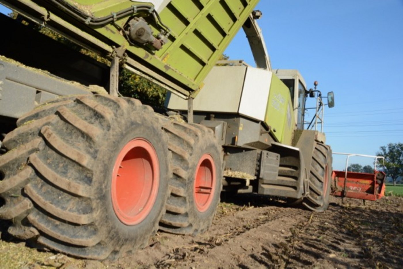 Wichtig für den Untergrund: Bodenschonende BEreifung. 