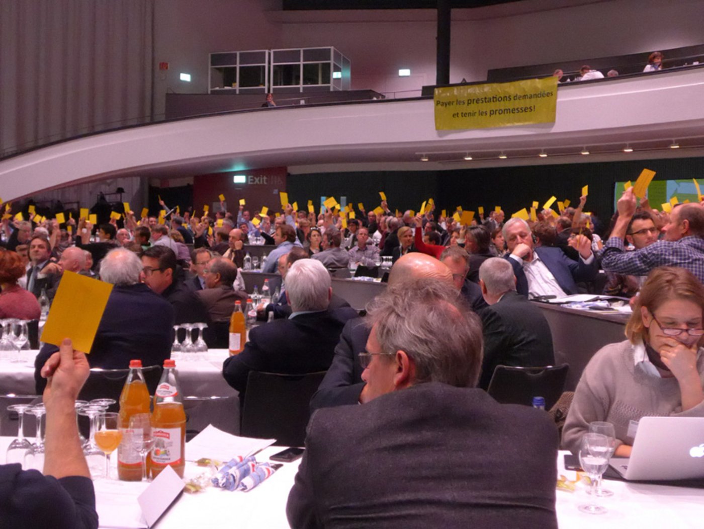 Einstimmige Zustimmung der Delegierten zur Spartstopp-Resolution. (Bild akr)