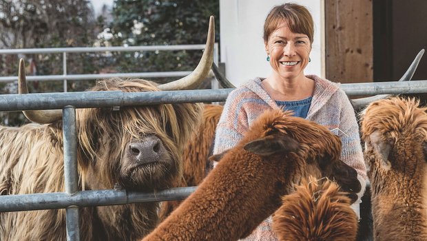 Pia Fassbind und ihr Mann Walter betreiben mitten im Stadtgebiet von Luzern einen Landwirtschaftsbetrieb. (Foto: Johanna Bossart)