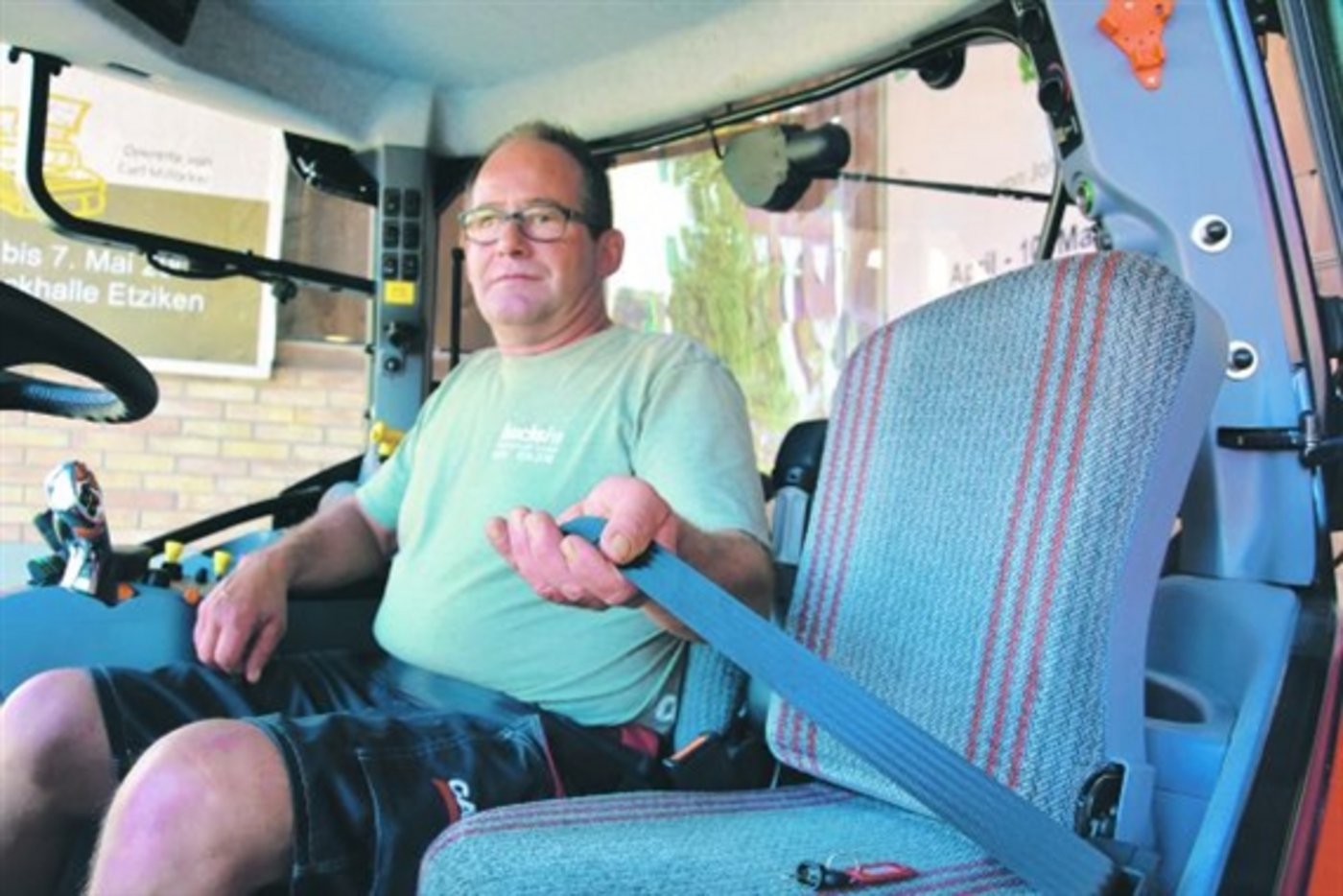 Das Anschnallen im Traktor ist eines der wichtigstens Präventionsmassnahmen in der Landwirtschaft. (Bild z.V.g.)