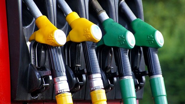 Die Mineralölsteuer auf Treibstoffen (Benzin, Diesel) wird auf den Normverbrauch rückerstattet. (Bild pixabay)