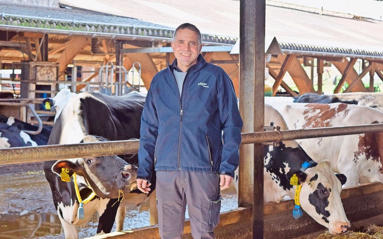 Dionys Popp bewirtschaftet einen Betrieb mit 100 Milchkühen und öffnete seine Stalltüren für die Bevölkerung.