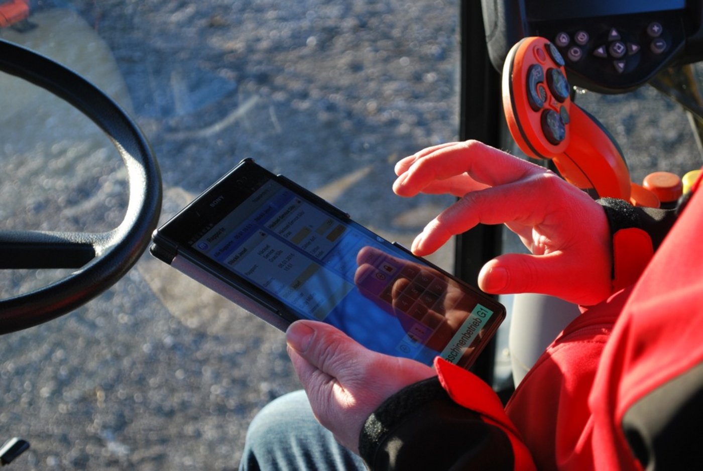 Die Rapporte werden auf dem Tablet ausgefüllt. Dabei passieren keine Fehler mehr. Ein Eintrag kann nur abgeschlossen werden, wenn alle relevanten Informationen eingetragen sind. (Bild: Katharina Scheuner)