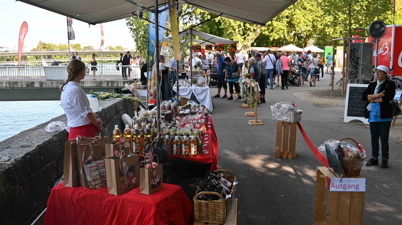 Zwar weniger Besucher, aber die Marktfahrer sind trotzdem zufrieden. 