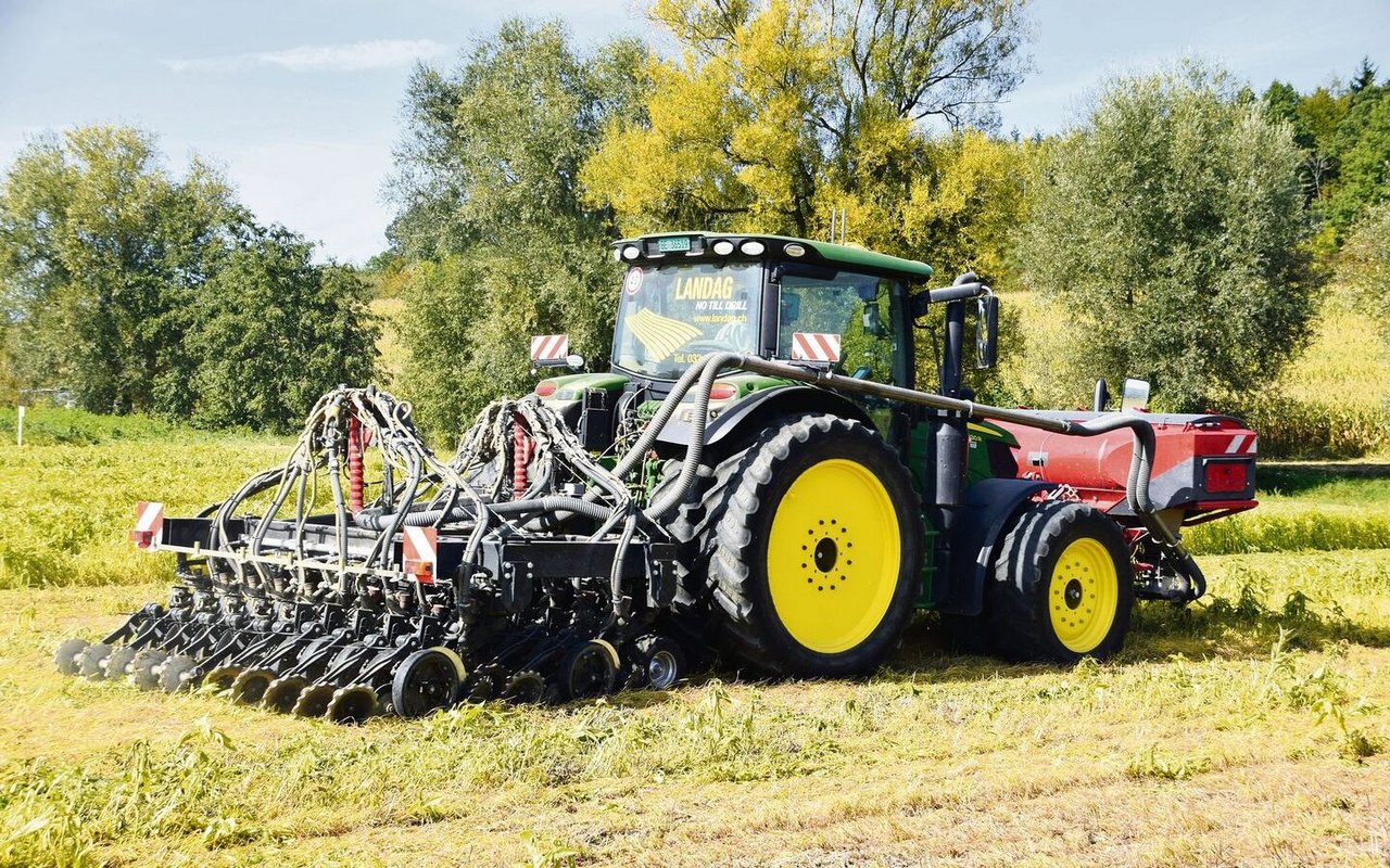 Diese Sämaschine wurde von der Landag AG selber gebaut. Sie verfügt über Kraftmessebolzen bei jedem einzelnen Schar.