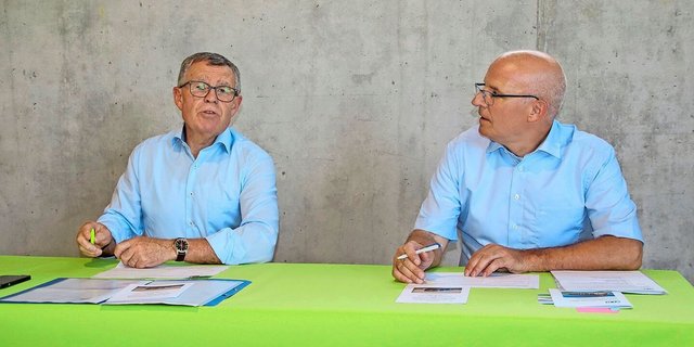 Regierungsrat und ZLK-Präsident Ernst Stocker (l.) und Wilfried Kägi  informierten über die Kreditvergaben.