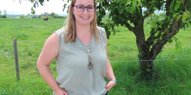 Marina Bühlmann lebt erst seit ihrer Heirat auf einem Bauernhof. Ihr ist auswärtige Teilzeitarbeit wichtig. (Bild Barbara Heiniger)