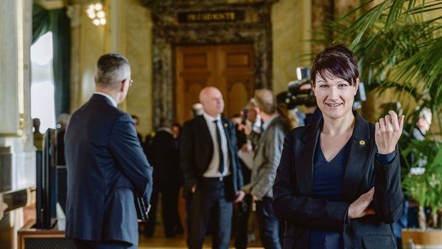 Christine Badertscher, hier in der Wandelhalle des Bundeshauses, sitzt für die grüne Partei im Nationalrat und wünscht sich, mehr Frauen vom Land trauten sich ein politisches Amt zu. 