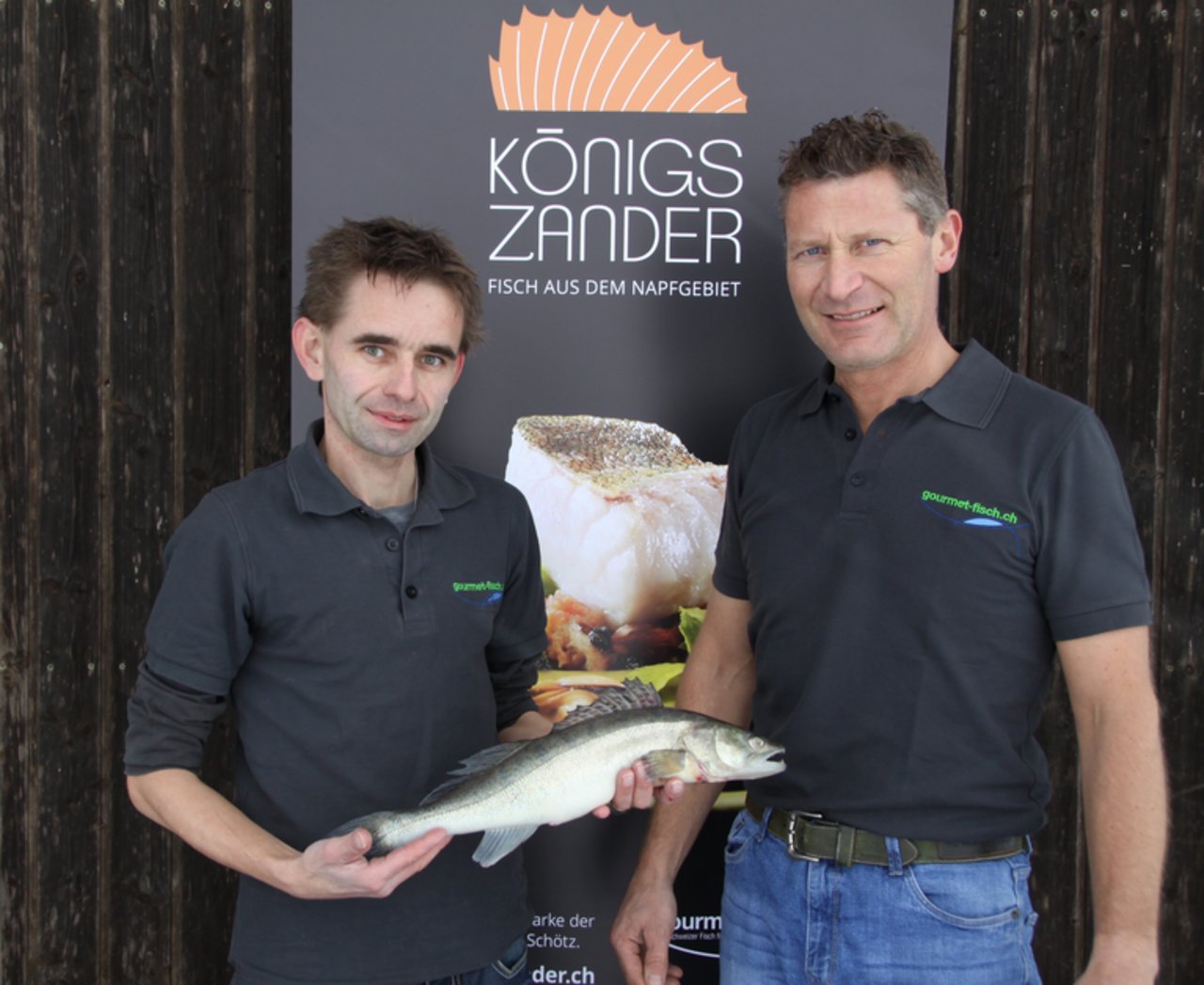 Die Landwirte Thomas Muri und Reto Kaufmann produzieren jährlich rund 12 Tonnen Zander. (gourmet-fisch.ch)