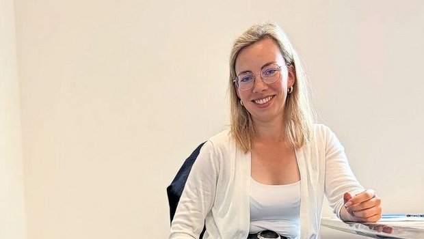 Hund Oskar darf mit Hund Oskar darf mit ins Büro zu Mutterkuh Schweiz.