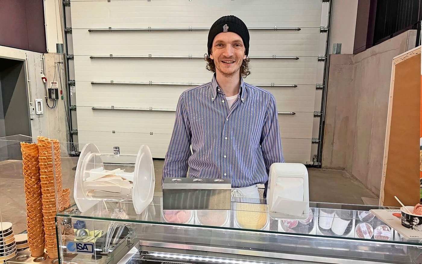 Valentin Sigrist aus Bühler AR stellt unter anderem vegane Glace her. Die Basis aus Ackerbohnen liefert das Startup Fabas.