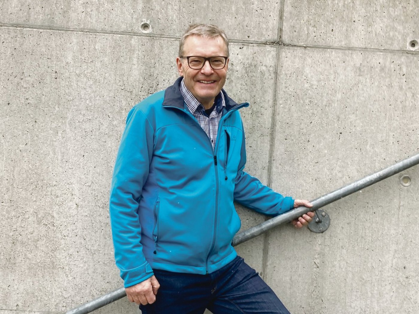 Auf den Schaffhauser Bernhard Müller warten nach der Pensionierung neue Aufgaben im Bereich Rebbau. Auch bietet er weiterhin Weinseminare an.(Bild Alexandra Stückelberger)