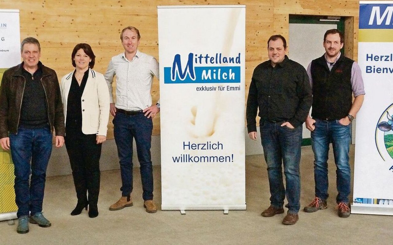 Referenten am Nordwestschweizer Milchtag (v. l.): Herbert Schmid, LZ Liebegg; Sara Hesseling, Emmi; Michael Sutter, Betriebsleiter; Marcel Bühler, Melior; Matthias Lins, Fütterungsberater aus Feldkirch (A).