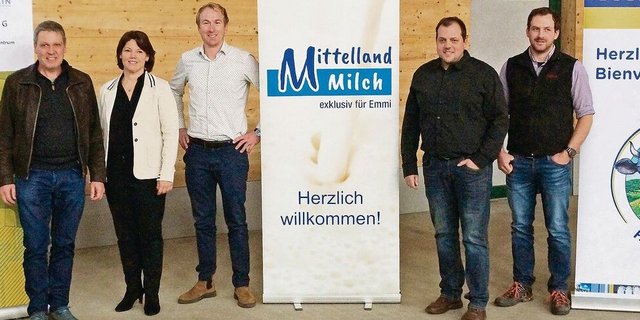 Referenten am Nordwestschweizer Milchtag (v. l.): Herbert Schmid, LZ Liebegg; Sara Hesseling, Emmi; Michael Sutter, Betriebsleiter; Marcel Bühler, Melior; Matthias Lins, Fütterungsberater aus Feldkirch (A).