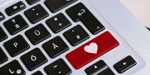 Das Internet ist mittlerweile mit grossem Abstand der Ort, wo sich die meisten Menschen auf die Suche nach ihrer besseren Hälfte machen.