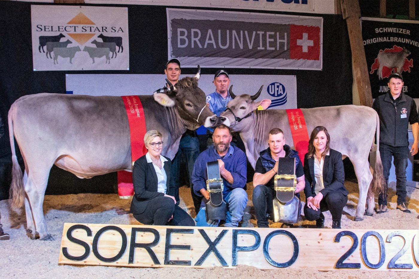 Miss Rind Helvetia (rechts) von René Stalder, Hasle LU und Vize Lorento Liana von der Familie Marty aus Goldau. (Bildquelle: Marisa Fahrni)