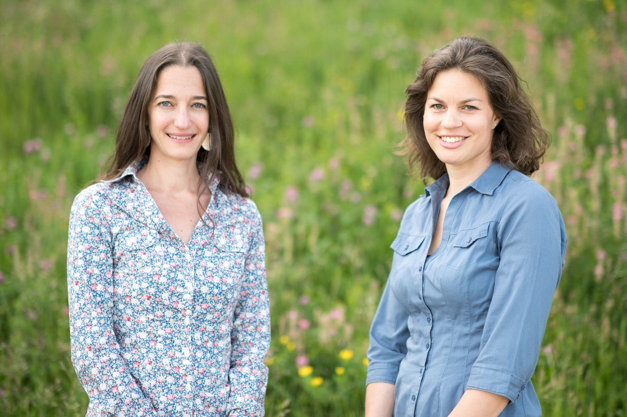 Elisa Domeniconi (links) und Carmen Sangin kannten sich vorher nicht, und in wenigen Tagen werden sie sich die Leitung des Green Fork-Labels teilen. (Credit: Joao Images)