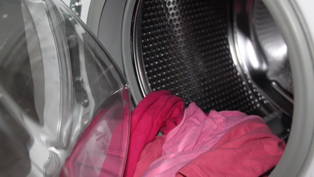 Manchmal ist die Waschmaschine für den muffigen Geruch verantwortlich. (Symbolbild Pixabay)