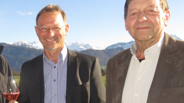 Präsident Peter Krummenacher (l.) und Gründerpräsident Karl Schmidli vom Zentralschweizer Weinbauverein. (Bilder Josef Scherer)