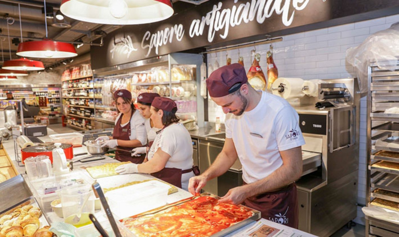 Im "Sapori d'Italia" werden italienische Spezialitäten verkauft. (Bild zVg)