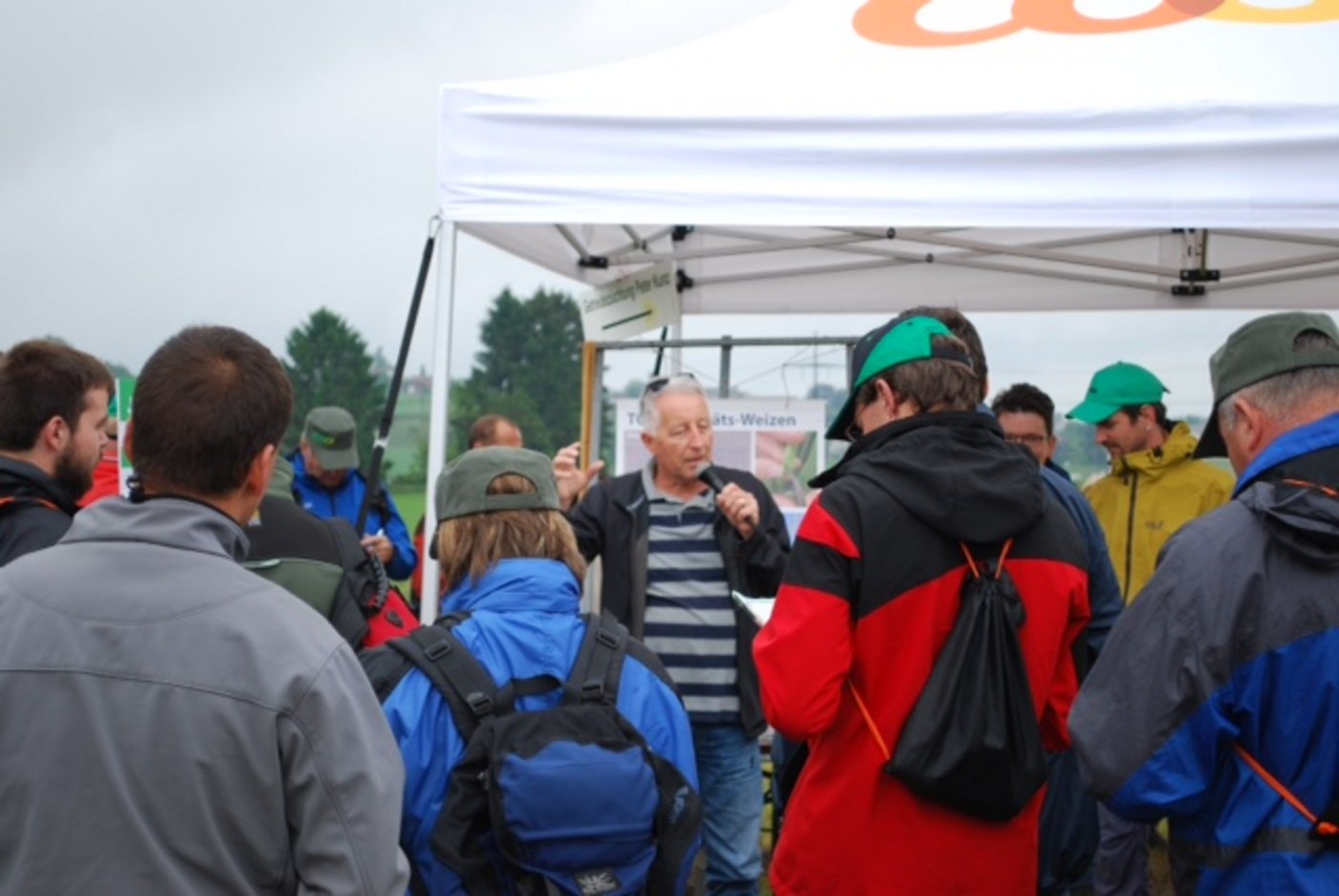 Getreidezüchter Peter Kunz spricht über Backqualität. Für die Ernte 2016 gilt ja auch für Bio die Proteinbezahlung.