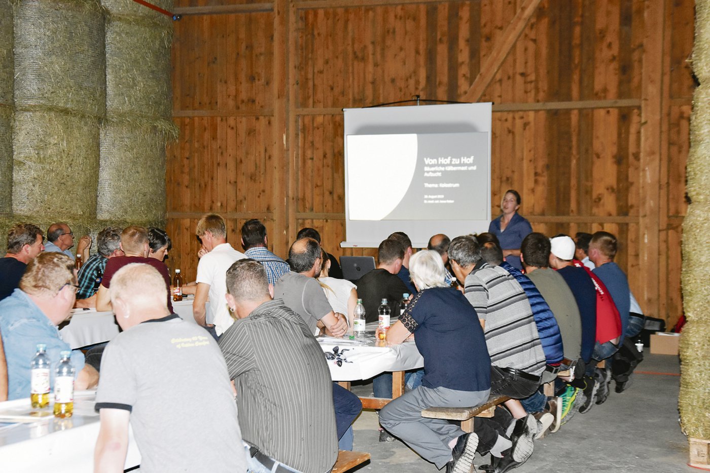 Die rund 60 Teilnehmer und Teilnehmerinnen verfolgten mit grossem Interesse die Vorträge.(Bild UFA)