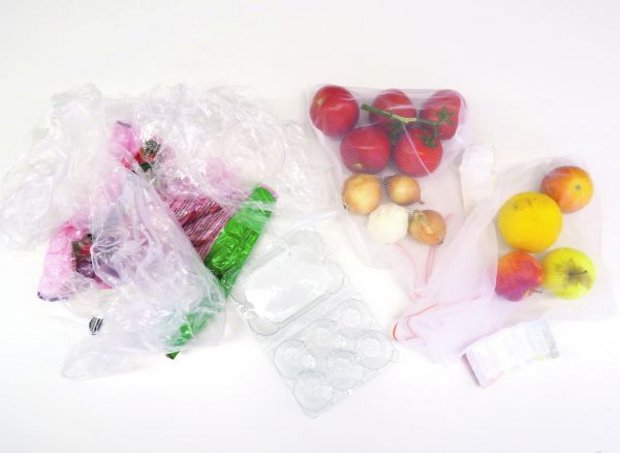 Das Ziel jedes Einkaufs sollte sein, möglichst wenig Plastik mit nach Hause zu nehmen. Wiederverwendbare Früchte- und Gemüsebeutel können dabei helfen. (Bild Marlis Hodel)