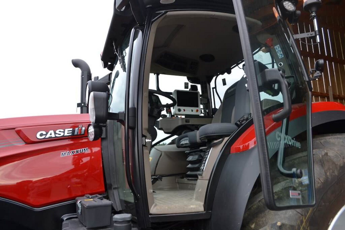 Über den Monitor in der Fahrerkabine können die Applikatoren einzeln gesteuert werden. (Bild jsc)