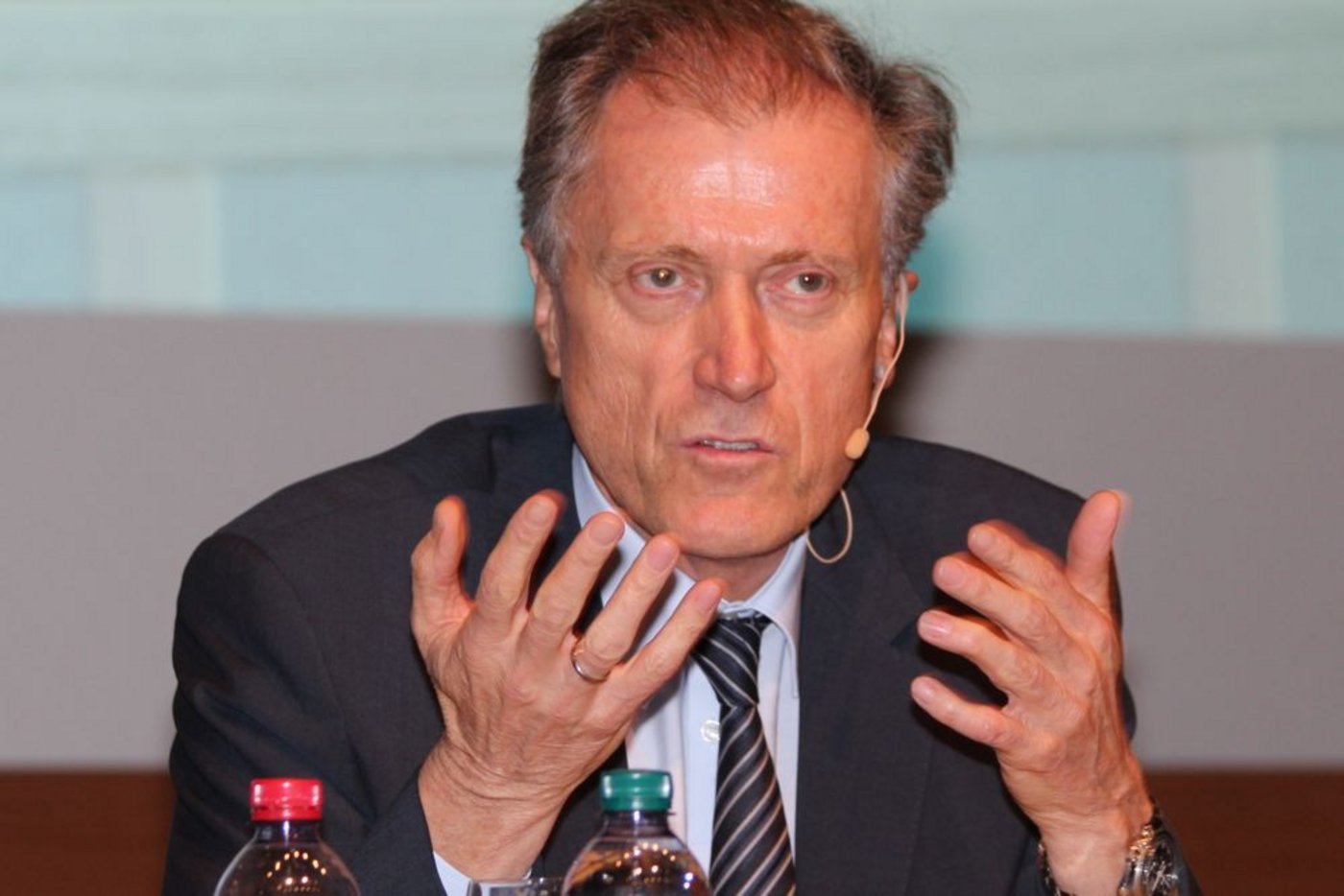 Migros setze primär auf Schweizer Fleisch, sei aber auch auf Importe angewiesen, so Herbert Bolliger, Präsident der Generaldirektion der Migros. (Bild H. Rüssli) 