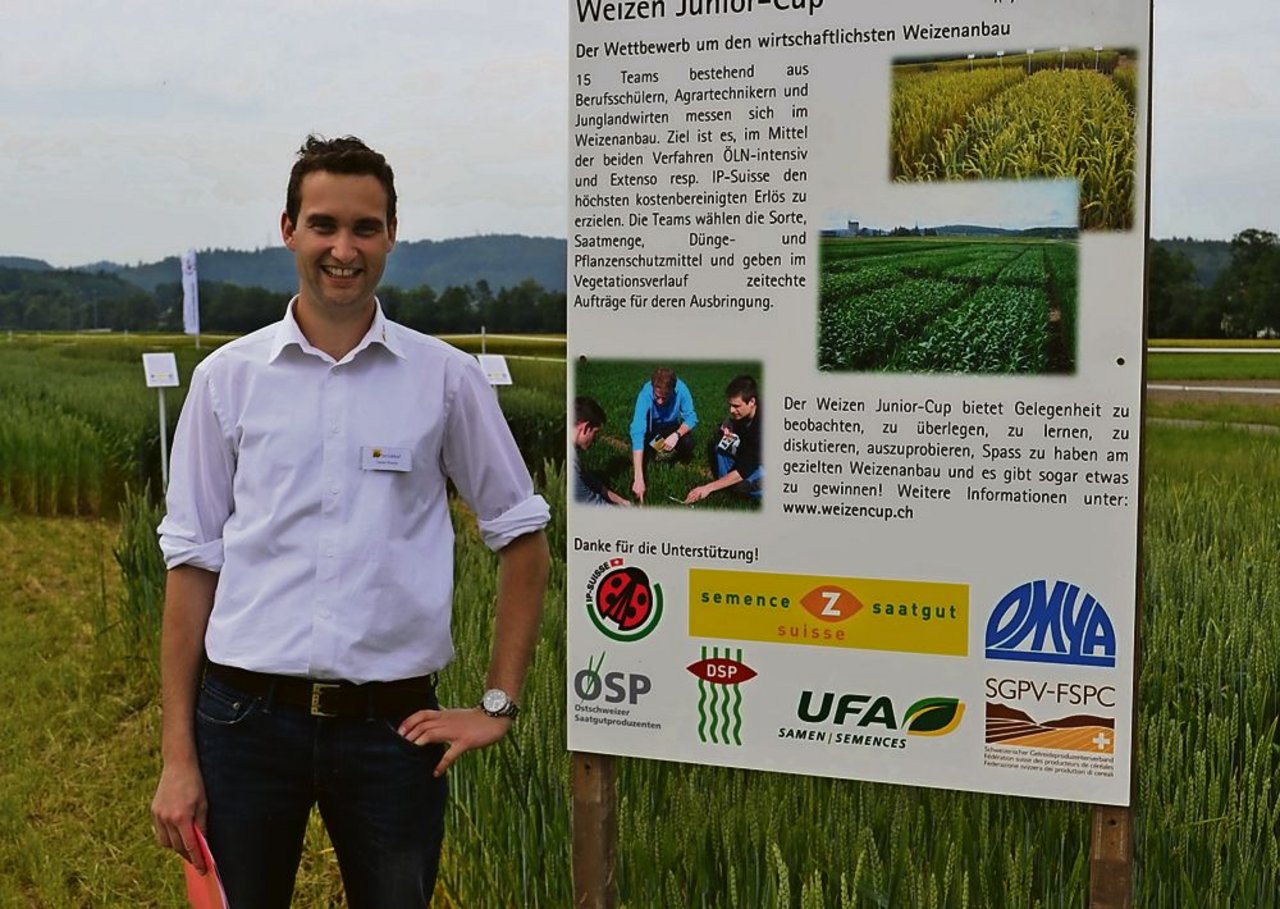 Daniel Widmer, Lehrer und Berater am Strickhof, beim Posten des Weizen-Junior- Cups, der Wettbewerb um den wirtschaftlichsten Getreideanbau.